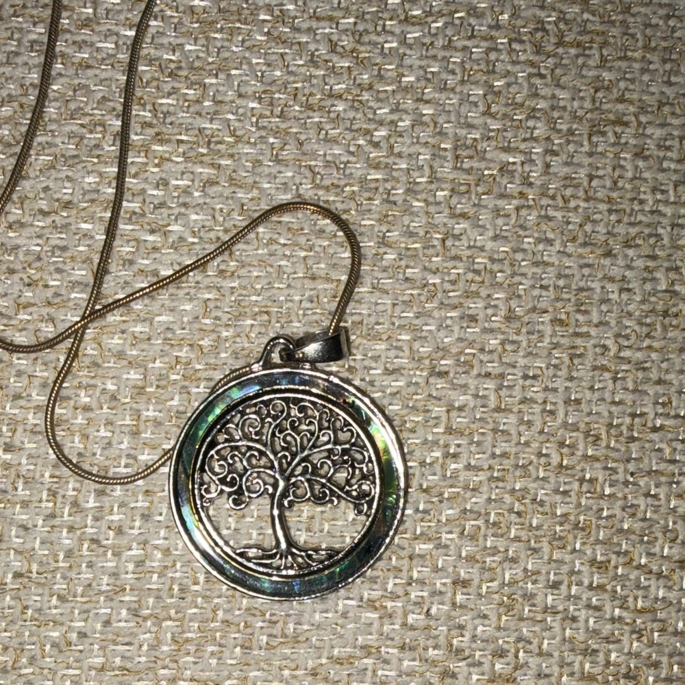 Tree of Life Pendant Necklace - Picture 3 of 3
